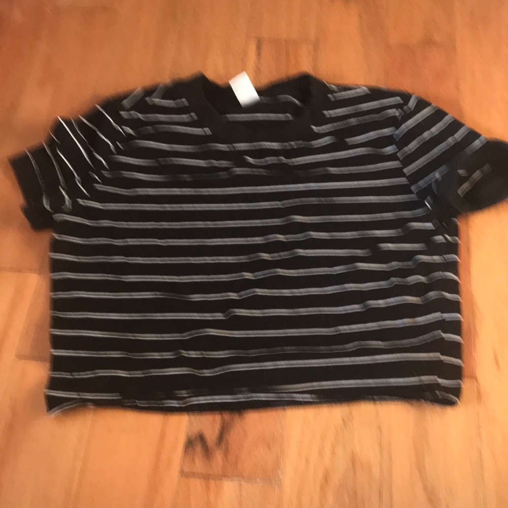 Stripes nice fitting cute cropped tight sleeves